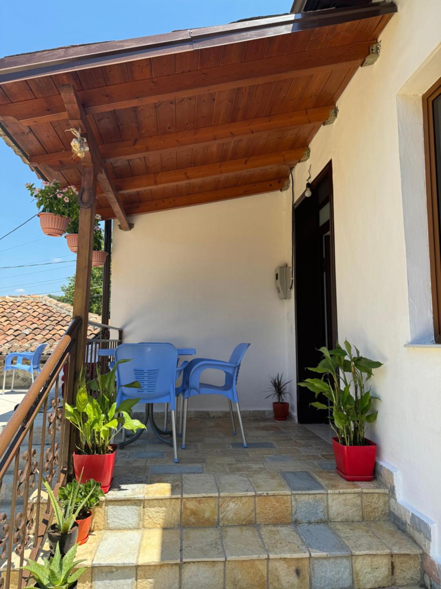Meroli Guesthouse - Unesco Quarter Berat Kültér fotó